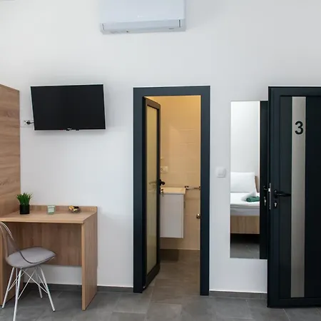 Auberge de jeunesse Prenociste Cma *